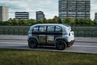 Autonomous Amphibious Vehicle Designs Image 2