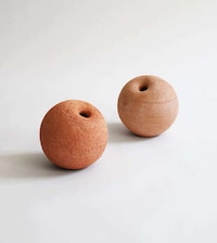 Exquisite Circular Vases Image 3