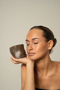 Comforting Aromatic Candle Collections Image 5