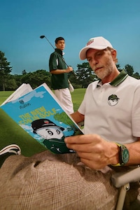 Collaborative Golfer Smartwatches Image 3