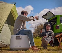 Ultra-Sturdy Drink Coolers Image 3