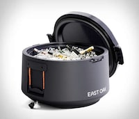 Ultra-Sturdy Drink Coolers Image 4