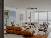 Juxtaposing Minimal Artful Homes