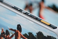 Rotating Button Panel Smartphones Image 8