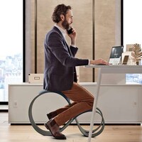 Adaptable Ergonomic Office Seating Image 8