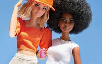 Iconic Doll-Inspired Pink Phones Image 1