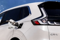 Hydrogen Fuel Cell SUVs Image 3