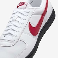 Retro-Tinged Revived Football Shoes Image 1