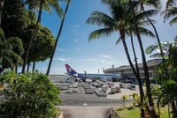 Exclusive Hawaiian Airport Lounges Image 1