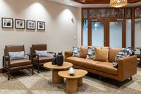 Exclusive Hawaiian Airport Lounges Image 3