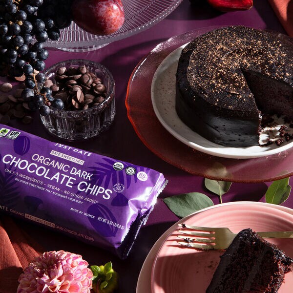 Date-Sweetened Chocolate Chips