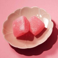 Sakura-Inspired Snack Boxes Image 4