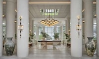 Contemporary Luxe Thai Retreats Image 2
