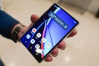 Innovative Size-Changing Phones