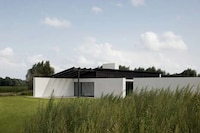 Low-Lying Mid-Century Belgian Homes Image 3