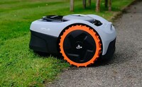 AI-Supported Robot Lawnmowers Image 3