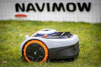 AI-Supported Robot Lawnmowers Image 4