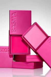 Pigmented Skin-Caring Blushes Image 1