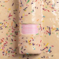 Cake-Scented Shower Foams Image 3