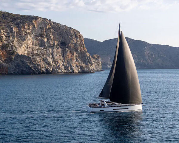 Luxe Yacht-Like Sailboats