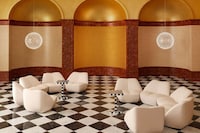 Kiss Lip-Shaped Lounge Chairs Image 2