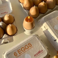 Lifelike Egg Candles Image 4