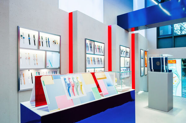 Flagship Physical Jewelry Stores