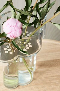 Nordic-Inspired Glass Blown Vases Image 2