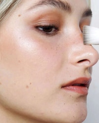 Weightless Bronzing Formulas Image 6