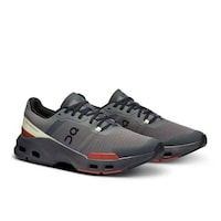 Performance-Focused Training Sneakers Image 3