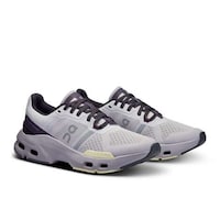 Performance-Focused Training Sneakers Image 4