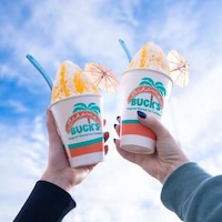 Creamsicle-Flavored Snow Cones Image 2