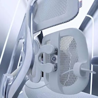 Gravity-Defying Office Chairs Image 5