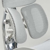 Gravity-Defying Office Chairs Image 8