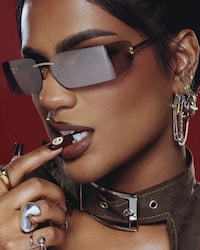 Influencer-Inspired Eyewear Capsules Image 3