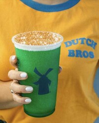 Sparkling Shamrock Beverages Image 3