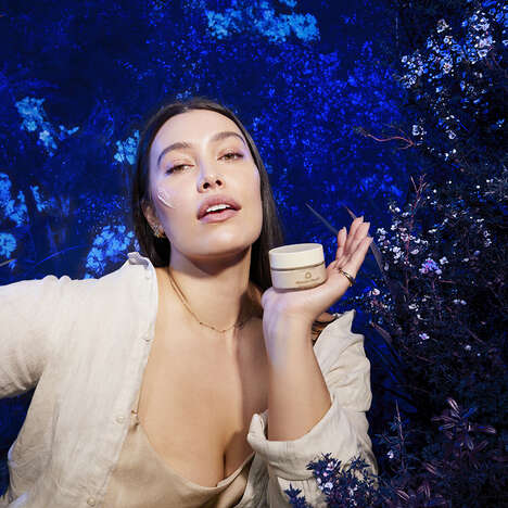 Bee-Inspired Regenerating Skincare