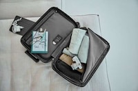 Everyday Travel Suitcases Image 2