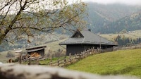 Modern Holiday Mountain Cabins Image 3