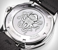 Designer Urbanite Diver Watches Image 5