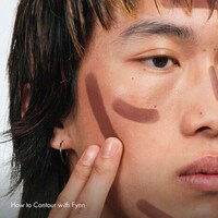 Nourishing Bronzer Balms Image 3
