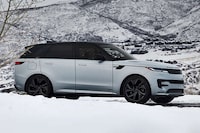 Luxe Winter Sport SUVs Image 2