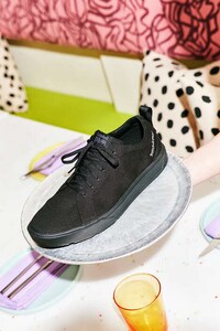 Comfort-Focused Work Footwear Image 3