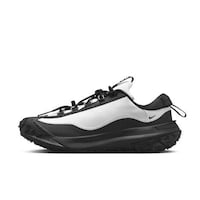 Minimal Trail-Ready Sneakers Image 3