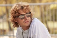 Laidback Fashion Brand Sunglasses Image 2