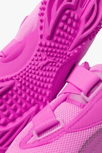 Surf Shoe-Inspired Spikey Footwear Image 2