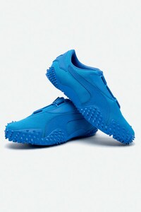 Surf Shoe-Inspired Spikey Footwear Image 3