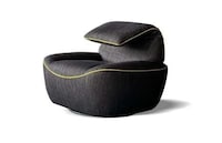 Shapeshifting Office-Ready Armchairs Image 3