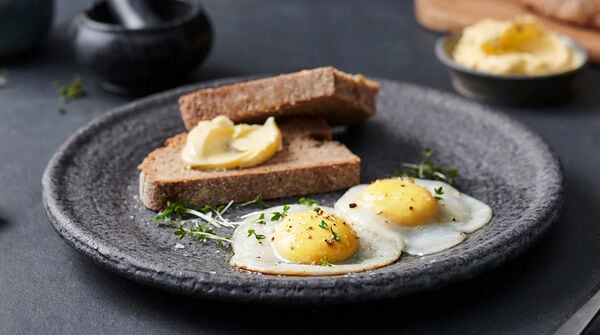 Runny Plant-Based Eggs