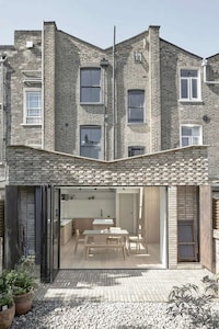 Inverted-Pitched Roof Extentions Image 2
